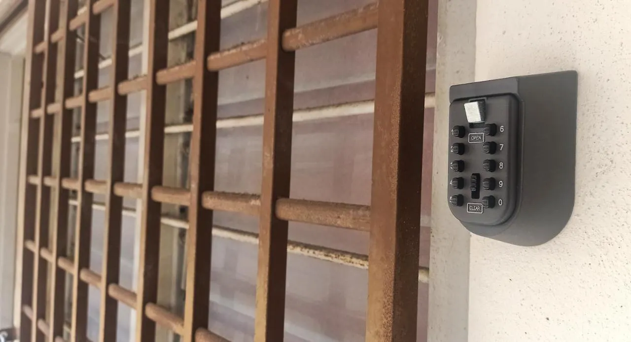 Low Budget Economy Singlebed Bedroom Kuala Lumpur Homestay
